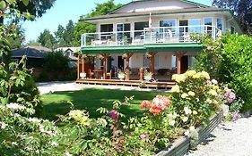 Davis Bay Bed & Breakfast